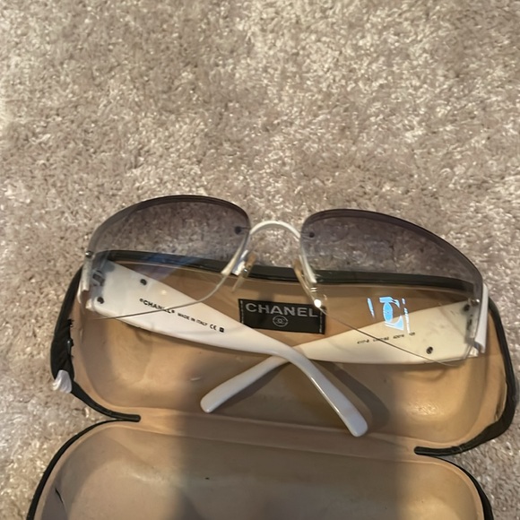 Chanel sunglasses: RARE - Picture 8 of 11